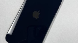 Mint
													Apple iPhone 13 - Unlocked, Midnight, 128 GB, A2482, photo 3 of 8