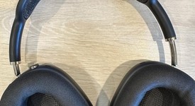 Used
													Apple AirPods Max - Gray, photo 1 of 3