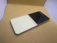 Samsung Galaxy Z Flip6