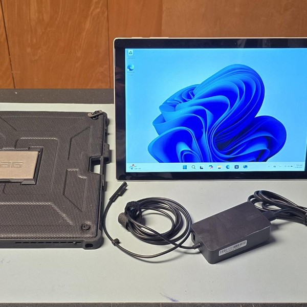 Microsoft Surface Pro 6 - Wi-Fi, 256 GB, Silver, 8 GB