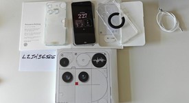 Mint
													Nothing Phone (3) - Unlocked Non-US, White, 512 GB, 16 GB, photo 1 of 7