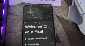 Good
													Google Pixel 8 - Verizon, Hazel, 128 GB, 8 GB, GKWS6, mmWave 5G, photo 2 of 3