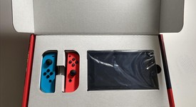 Good
													Nintendo Switch - Red & Blue, 32 GB, photo 5 of 6
