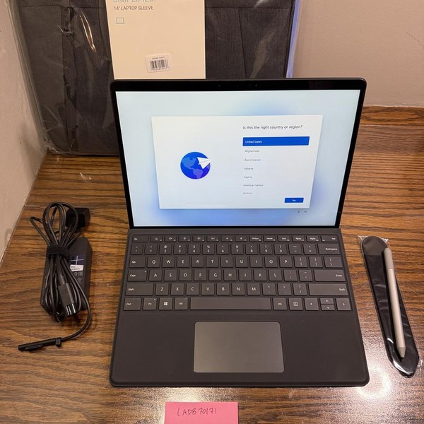 Microsoft Surface Pro X - 256 GB, Black, 16 GB, Microsoft SQ 1, GSM Unlocked