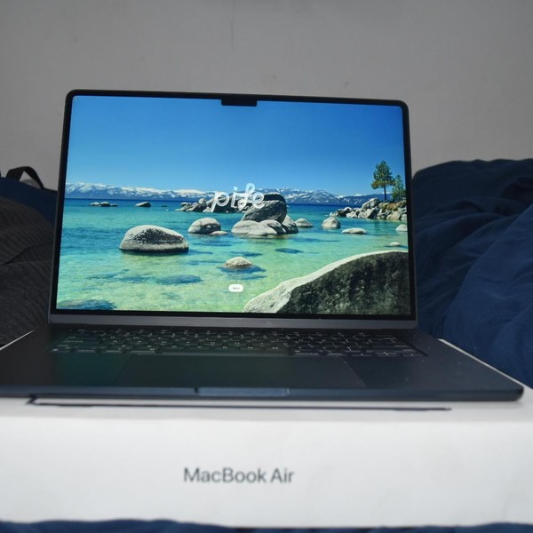 MacBook Air 2024 (M3) - 15 inch - 256 GB, Midnight, 8 GB, Apple M3, 10-core GPU