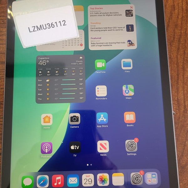 Apple iPad 8th Gen - Wi-Fi, 32 GB, Gray, A2270