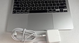 Good
													MacBook Air 2020 - 13" - I3, Silver, 256 GB, 8 GB, photo 4 of 10
