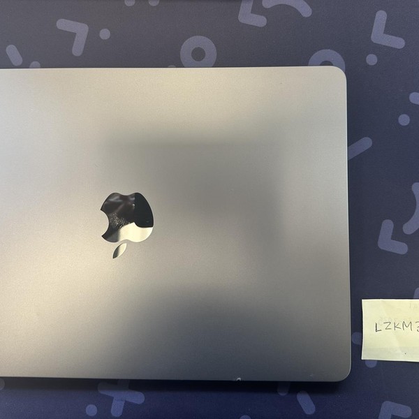 MacBook Air 2022 (M2) - 13 inch - 256 GB, Gray, 8 GB, Apple M2