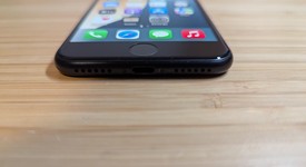 Good
													Apple iPhone SE 3rd Gen 2022 - Unlocked, Midnight, 128 GB, A2595, photo 3 of 14