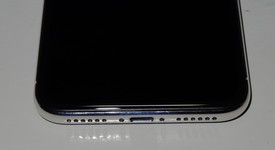 Mint
													Apple iPhone X - Verizon, Silver, 64 GB, A1865, photo 3 of 15