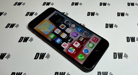 Mint
													Apple iPhone 7 - Unlocked, Black, 32 GB, A1660, photo 1 of 5