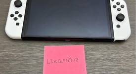 Good
													Nintendo Switch - OLED - White, 64 GB, photo 3 of 9