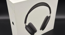 New
													Apple AirPods Max USB-C - Midnight, photo 3 of 5