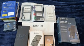 Mint
													Motorola Razr Ultra (2025) - Unlocked, PANTONE Scarab, 1 TB, 16 GB, photo 1 of 11