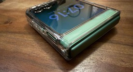 Good
													Motorola Razr (2025) - Unlocked, Green, 256 GB, 8 GB, photo 1 of 10