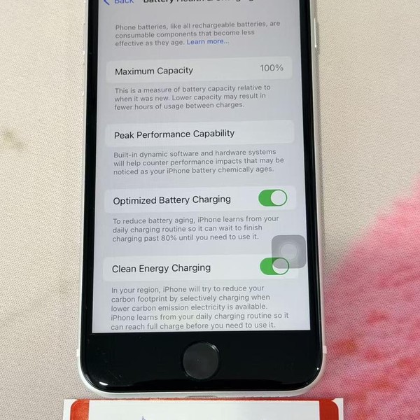 Apple iPhone SE 2nd Gen 2020 - Unlocked, 128 GB, White, A2275