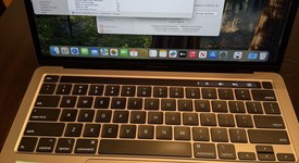 Good
													MacBook Pro 2020 - 13" - I5, Silver, 512 GB, 16 GB, photo 1 of 11
