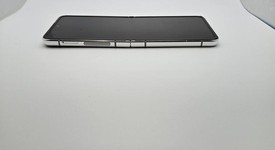 Fair
													Samsung Galaxy Z Flip3 5G - Unlocked, White, 256 GB, 8 GB, SM-F711U1, Thom Browne Edition, photo 2 of 6
