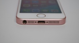 Good
													Apple iPhone SE 1st Gen 2016 - Unlocked, Rose Gold, 128 GB, A1662, photo 2 of 11