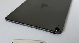 Good
													Apple iPad Air 4th Gen - Unlocked, Gray, 64 GB, A2324, photo 5 of 9