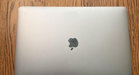 Good
													MacBook Pro 2017 (With Touch Bar) - 15" - I7, Silver, 1 TB, 16 GB, photo 5 of 9
