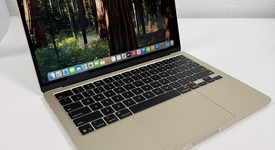 Mint
													MacBook Air 2025 (M4) - 13" - Apple M4, Starlight, 256 GB, 16 GB, photo 2 of 10