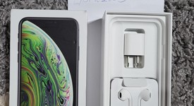 Mint
													Apple iPhone Xs - Unlocked, Gray, 64 GB, A1920, photo 3 of 7