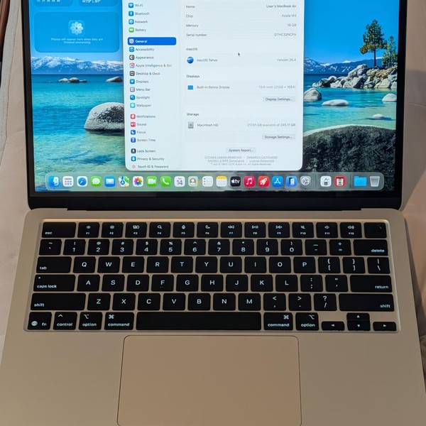 MacBook Air 2025 (M4) - 13 inch - 256 GB, Starlight, 16 GB, Apple M4