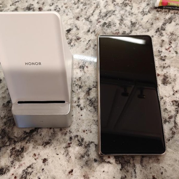 Honor Magic V5 - Unlocked Non-US, 512 GB, Gold, 16 GB