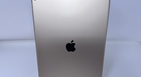 Good
													Apple iPad Pro 12.9" 1st Gen 2015 - Wi-Fi, Gold, 128 GB, A1584, 1st Gen 2015, photo 2 of 6