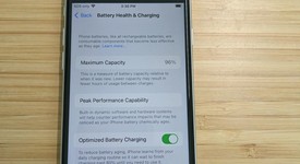 Fair
													Apple iPhone SE 2nd Gen 2020 - Unlocked, White, 64 GB, A2275, photo 2 of 18
