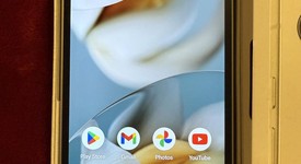 Mint
													Google Pixel 9a - T-Mobile, Porcelain, 128 GB, 8 GB, photo 4 of 20