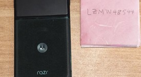 Good
													Motorola Razr Ultra (2025) - Unlocked, PANTONE Scarab, 512 GB, 16 GB, photo 3 of 8