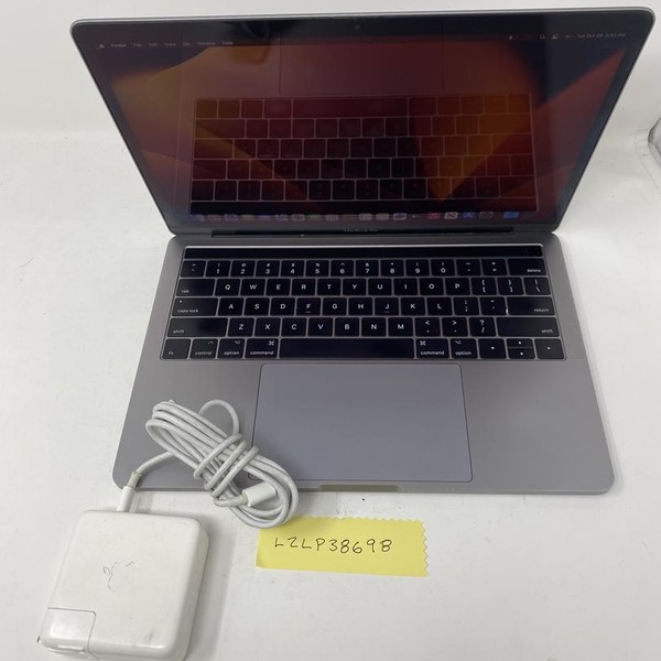 MacBook Pro 2017 (With Touch Bar) - 13 inch - I5, Gray, 256 GB, 8 GB