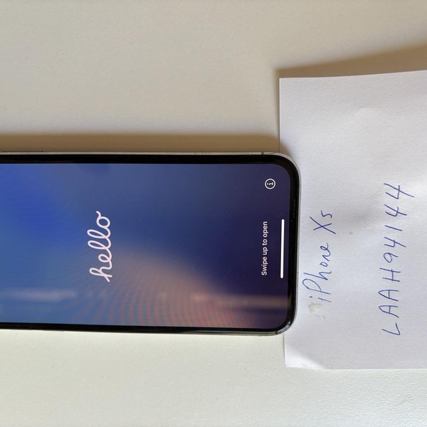 Apple iPhone Xs - Unlocked, 256 GB, Silver, A1920