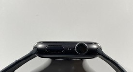 Good
													Apple Watch Series 5 44mm - Gray, A2093 - GPS, Aluminum, photo 4 of 5