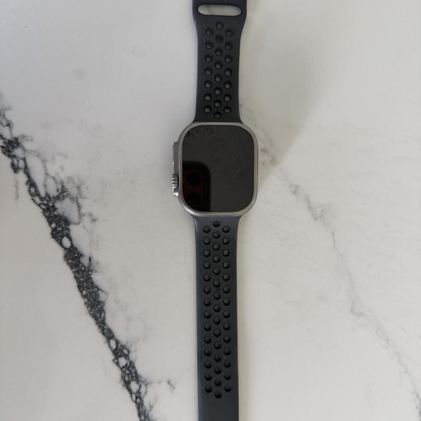Apple Watch Ultra 49mm - Unlocked, Titanium, A2622