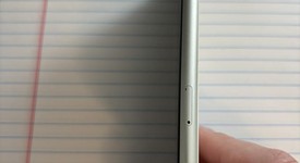 Mint
													Apple iPhone Xr - AT&T, White, 128 GB, A1984, photo 4 of 5