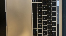 Good
													MacBook Pro 2018 (With Touch Bar) - 13" - I7, Silver, 512 GB, 16 GB, photo 5 of 7