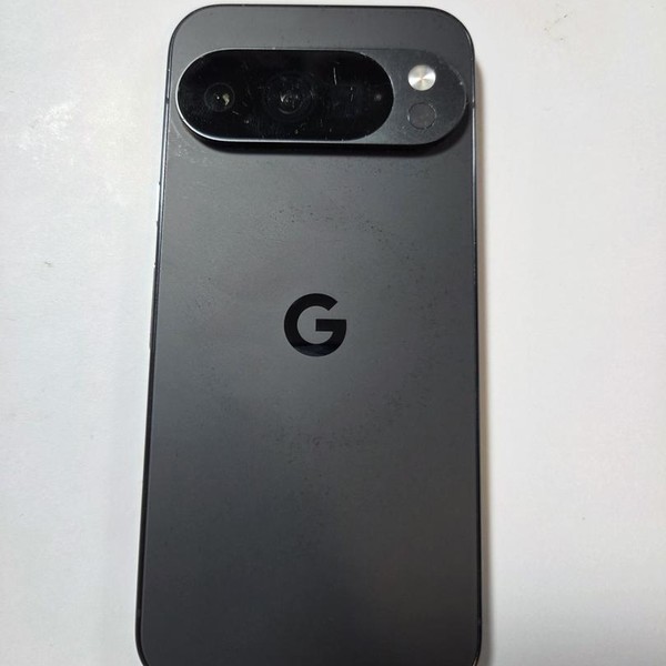 Google Pixel 10 Pro - Unlocked, 128 GB, Obsidian, GA09887
