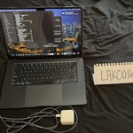 Good MacBook Air 2025 (M4) - 15 inch - 256 GB, Midnight, 16 GB, Apple M4