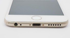 Good
													Apple iPhone 6 - Unlocked, Gold, 64 GB, A1549, photo 4 of 12