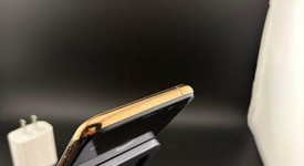 Good
													Apple iPhone Xs - Unlocked, Gold, 64 GB, A1920, photo 5 of 7