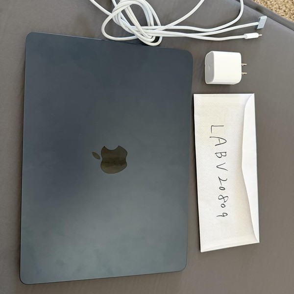 MacBook Air 2025 (M4) - 13 inch - 256 GB, Midnight, 16 GB, Apple M4