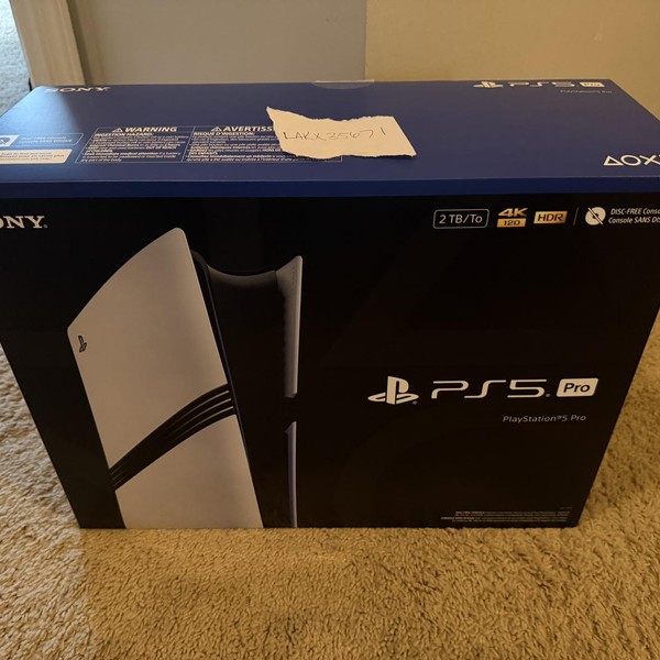 PlayStation 5 Pro (2024) - 2 TB, White