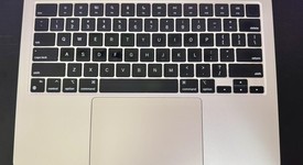 Good
													MacBook Air 2022 - 13" - Apple M2, Starlight, 512 GB, 16 GB, photo 1 of 17