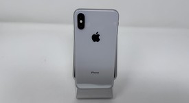 Good
													Apple iPhone Xs - Unlocked, Silver, 256 GB, A1920, photo 2 of 7