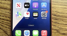 Mint
													Apple iPhone 12 - Verizon, Red, 128 GB, A2172, photo 1 of 6