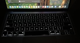 Good
													MacBook Air 2020 - 13" - I5, Silver, 1 TB, 16 GB, photo 4 of 10