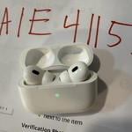 Used Apple AirPods Pro 2 - USB-C